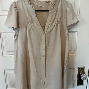Women's Beige Button-Up Blouse - Boutique